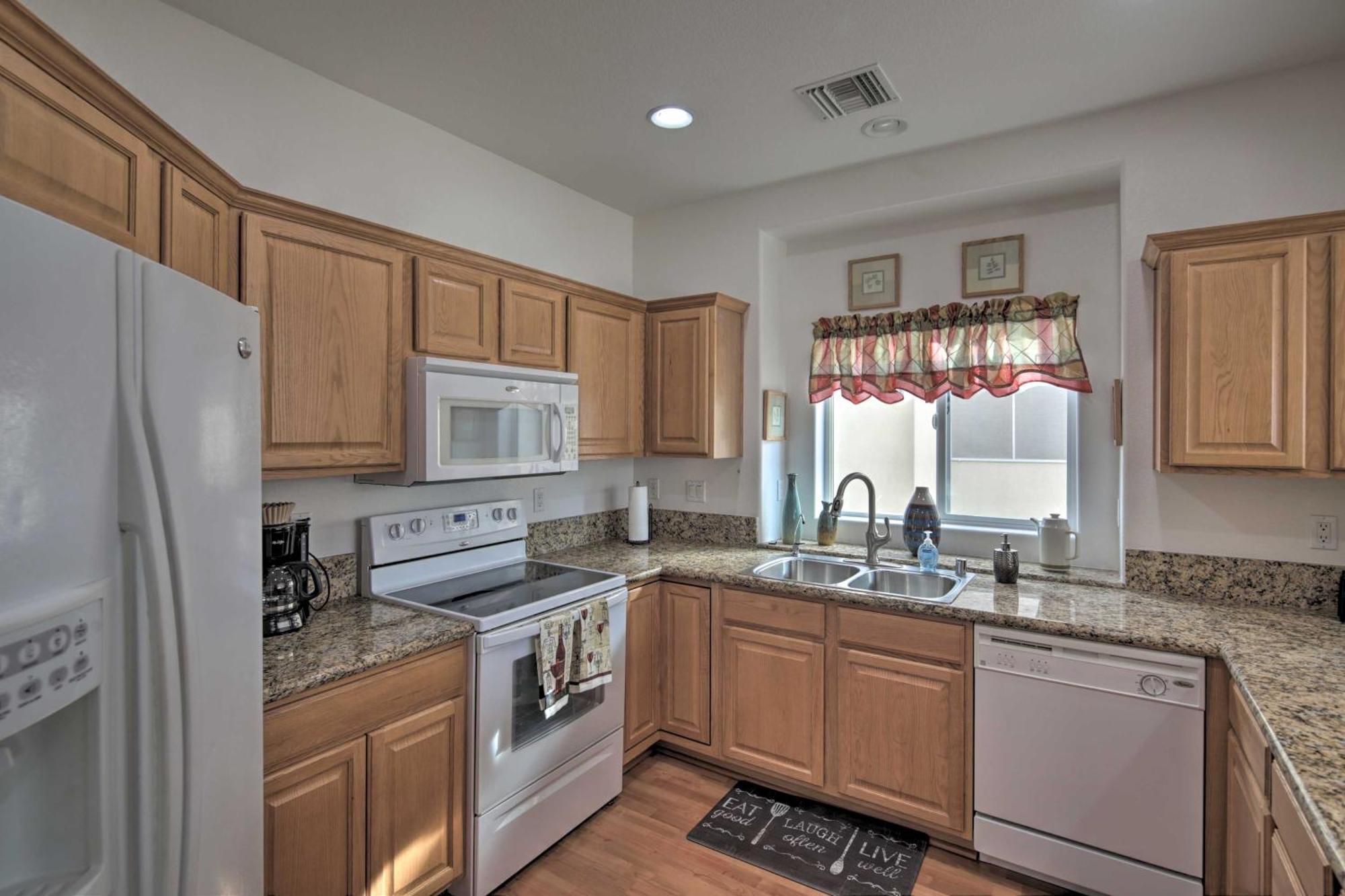 Desert Condo With Pool About 3 Miles To Colorado River! Bullhead City Zewnętrze zdjęcie